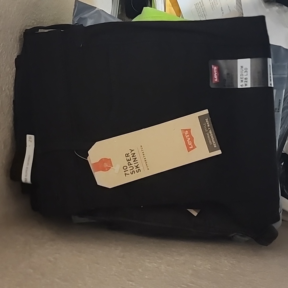 Levis black 710 super skinny 6 medium w28 l30 brand new with tags